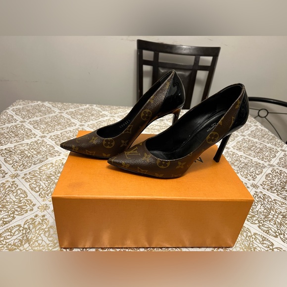 … CHERIE PUMP - Picture 9 of 10